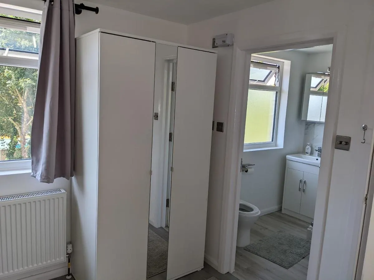 Homestay 32 Apartment Ashford